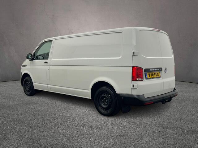 Volkswagen TRANSPORTER 2.0 TDI 110pk L2 | Trekhaak | BPM-vrij | Cruise-control | Achterdeuren | Betimmering