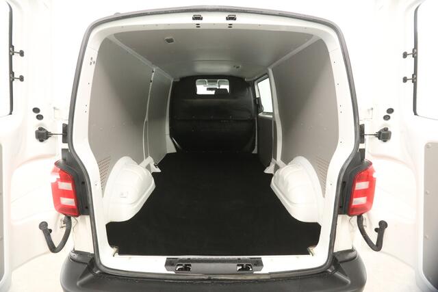 Volkswagen TRANSPORTER 2.0 TDI 150PK L2H1 | Aut. | Airco | Cruise | 3-Zits | Trekh. | Parkeersens. | Stoelverw.