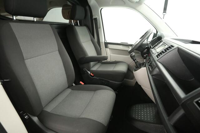 Volkswagen TRANSPORTER 2.0 TDI 140PK L2H1 | Airco | Cruise | Trekhaak | Navigatie | Imperiaal