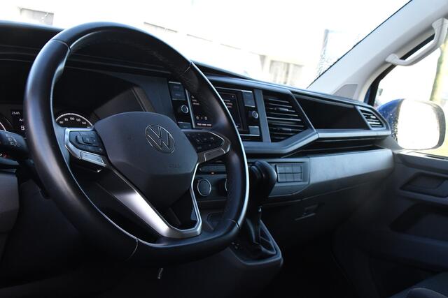 Volkswagen TRANSPORTER 2.0 TDI L2H1 Bulli Edition Adaptieve Cruise, Camera, Carplay, LED, Stoelverwarming, Trekhaak, Multimedia, 150pk, Automaat, Standkachel, Uniek!
