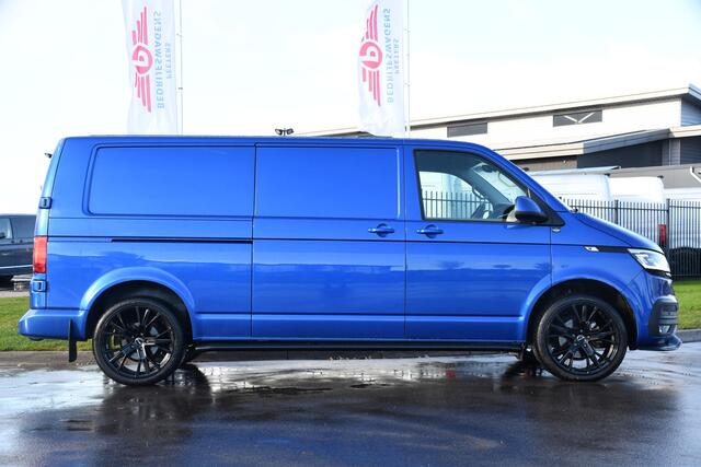 Volkswagen TRANSPORTER 2.0 TDI L2H1 Bulli Edition Adaptieve Cruise, Camera, Carplay, LED, Stoelverwarming, Trekhaak, Multimedia, 150pk, Automaat, Standkachel, Uniek!