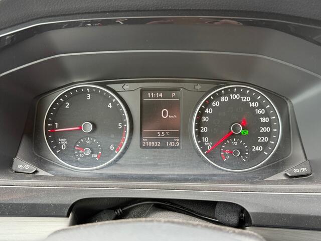 Volkswagen TRANSPORTER Verwacht 2.0 TDI 204PK L2H1 Bulli DC Navi Schuif-dak Uniek!!!