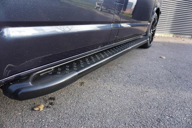 Volkswagen TRANSPORTER 150PK Automaat L1 Dubbele Cabine Hulpluchtvering Apple Carplay Trekhaak Cruise control Parkeersensoren