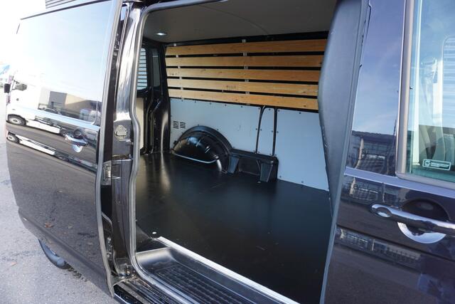 Volkswagen TRANSPORTER 150 PK Automaat L2 Apple Carplay Camera Navigatie Trekhaak Cruise control Sidebars