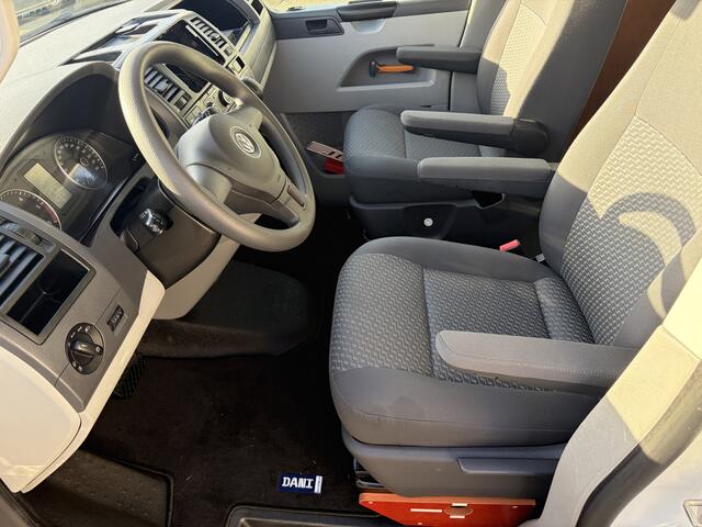 Volkswagen TRANSPORTER Kombi 2.0 TDI DSG Automaat L1H1 BTW en BPM vrij Airco Cruise control Marge Trekhaak PDC 1e eigenaar Ideaal voor ombouw naar camper Euro 5