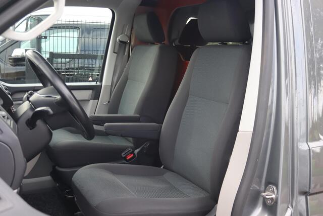 Volkswagen TRANSPORTER 2.0 TDI L2H1 Highline, Trekhaak, Apple Carplay, Airco, Cruise Control