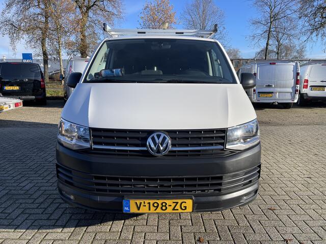Volkswagen TRANSPORTER 2.0 TDI 102pk L1H1 Comfortline / vaste prijs rijklaar ¤ 14.950 ex btw / bpm vrij / euro 6 diesel / Bott ingerichte laadruimte / airco / cruise / imperial / trekhaak !