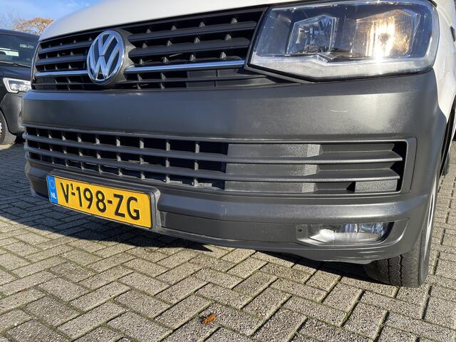 Volkswagen TRANSPORTER 2.0 TDI 102pk L1H1 Comfortline / vaste prijs rijklaar ¤ 14.950 ex btw / bpm vrij / euro 6 diesel / Bott ingerichte laadruimte / airco / cruise / imperial / trekhaak !