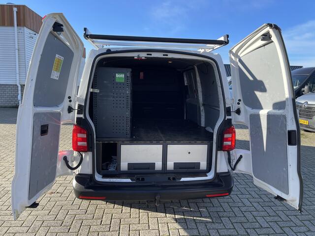 Volkswagen TRANSPORTER 2.0 TDI 102pk L1H1 Comfortline / vaste prijs rijklaar ¤ 14.950 ex btw / bpm vrij / euro 6 diesel / Bott ingerichte laadruimte / airco / cruise / imperial / trekhaak !