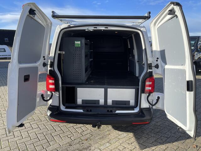 Volkswagen TRANSPORTER 2.0 TDI 102pk L1H1 Comfortline / vaste prijs rijklaar ¤ 16.950 ex btw / lease vanaf ¤ / euro 6 / bpm vrij / ingerichte laadruimte / imperial / bijrijdersbank / trekhaak / airco / cruise !