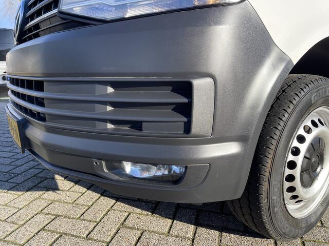 Volkswagen TRANSPORTER 2.0 TDI 102pk L1H1 Comfortline / vaste prijs rijklaar ¤ 16.950 ex btw / lease vanaf ¤ / euro 6 / bpm vrij / ingerichte laadruimte / imperial / bijrijdersbank / trekhaak / airco / cruise !