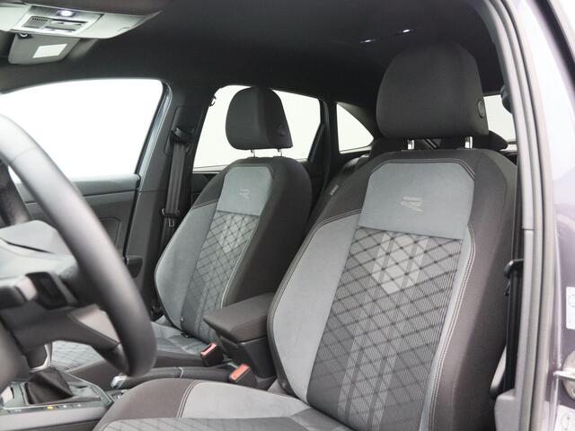 Volkswagen Taigo 1.0 TSi 110 Pk Automaat R-Line | Airco | Trekhaak | Stoelverwarming | Camera | 17 Inch | Privacy Glass | 13.869 Km!!