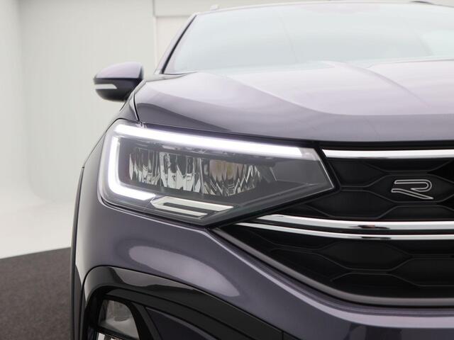 Volkswagen Taigo 1.0 TSi 110 Pk Automaat R-Line | Airco | Trekhaak | Stoelverwarming | Camera | 17 Inch | Privacy Glass | 13.869 Km!!