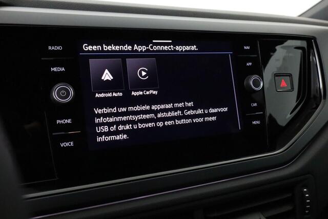 Volkswagen Taigo R-Line Edition 1.0 TSI 85 kW / 116 pk Volkswagen Taigo R-Line Edition 1.0 TSI 116PK Black Style