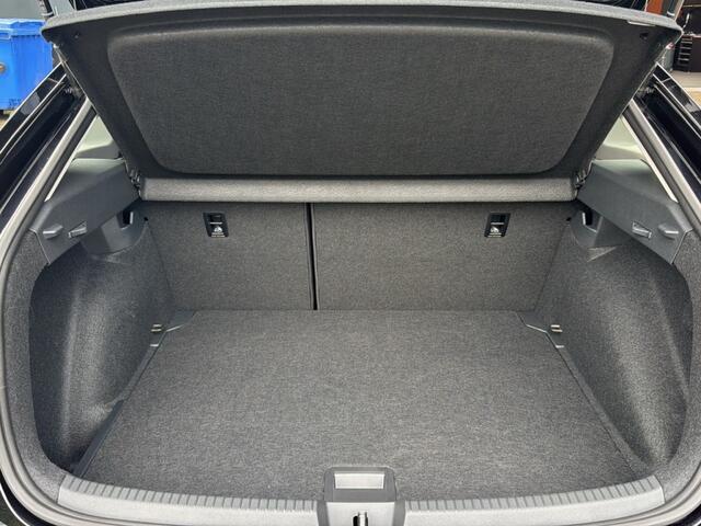 Volkswagen Taigo 1.0 TSI DSG LIFE TREKHAAK/CAMERA/CARPLAY/STOELVERW