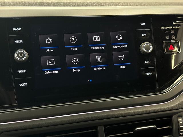 Volkswagen Taigo 1.0 110pk TSI R-Line Edition Koplampverlichting LED-matrix-led (IQ.LIGHT) | Achteruitrijcamera 'Rear View' | Adaptive Cruise Control