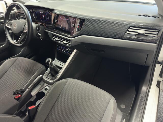 Volkswagen Taigo 1.0 TSI LIFE NAVIGATIE CRUISE CONTROL CLIMATE CONTROL STOELVERWARMING APPLE CARPLAY/ANDRTOID RIJSTROOKSENSOREN PDC ZEER MOOI !! NIEUW BINNEN