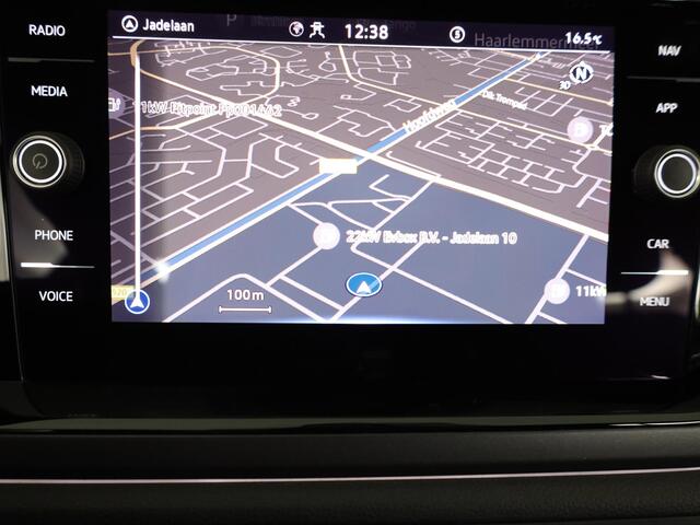 Volkswagen Taigo 1.0 TSI R-Line 110PK DSG | Navigatie | LED Matrix koplampen | Keyless entry | Parkeercamera |