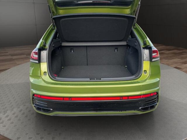 Volkswagen Taigo 1.0 TSI R-LINE Business Matrix LED Navi Adapt.cruise Full opt. 17LM