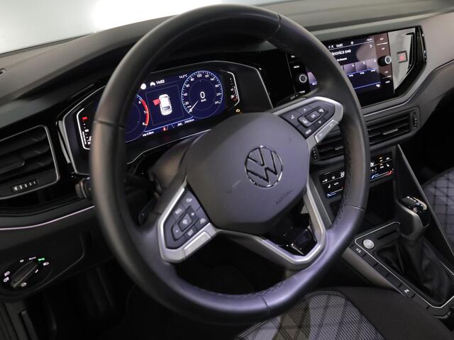 Volkswagen Taigo 1.0 TSI R-Line Edition 116 pk Automaat (DSG) | Verlengde garantie | Navigatie | Parkeersensoren | Achteruitrijcamera | Black Style pakket | Stoelverwarming | R-Line |