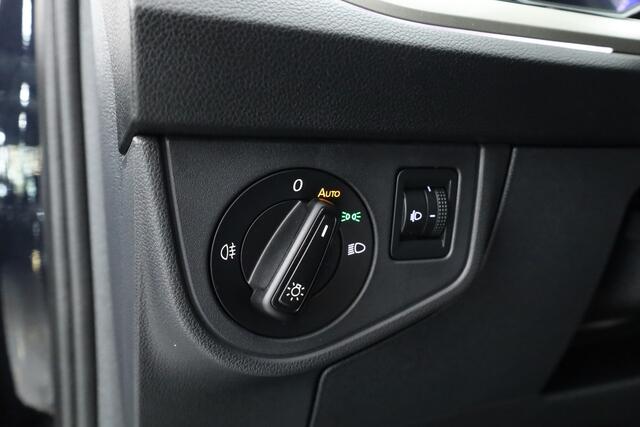 Volkswagen Taigo 1.0 TSI Life Business | Apple CarPlay | Navi | Travel Assist | Stoelverw. | PDC V+A