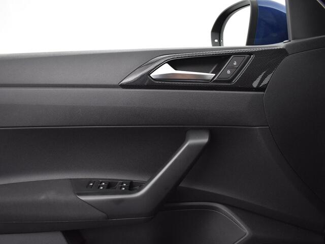 Volkswagen Taigo Life Edition 1.0 TSI 95 pk 5 versn. Hand · Achteruitrijcamera · Regensensor ·