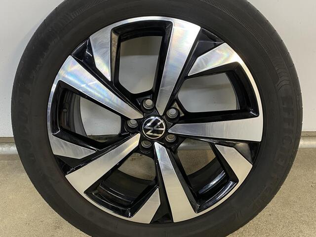 Volkswagen Taigo 1.0 TSI Style 110 pk Automaat (DSG) | Navigatie | Panoramadak | Parkeersensoren (Park assist) | Achteruitrijcamera | Matrix LED koplampen | Stoelverwarming |