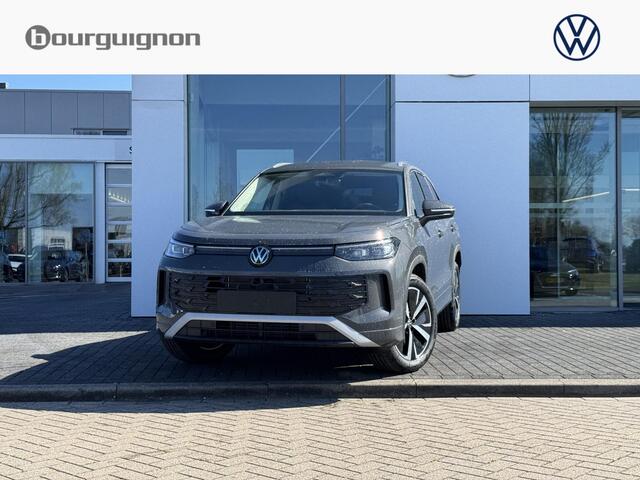 Volkswagen Tayron Life Edition 1.5 110 kW / 150 pk eTSI SUV 7 versn. | 7 Persoons | Trekhaak | Stoel & Stuur Verwarming | 19" Velgen | Adaptieve Cruise Control | Carplay |