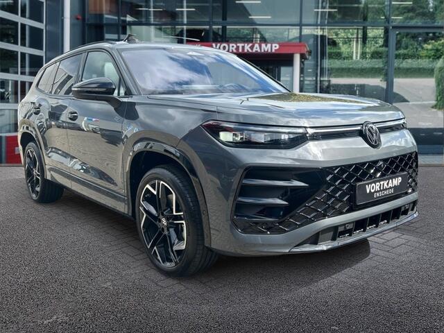 Volkswagen Tayron 1.5 TSI R-LINE E-HYBRID 272 PK LEDER/PANO-DAK/360-CAMERA/HenK/TRE