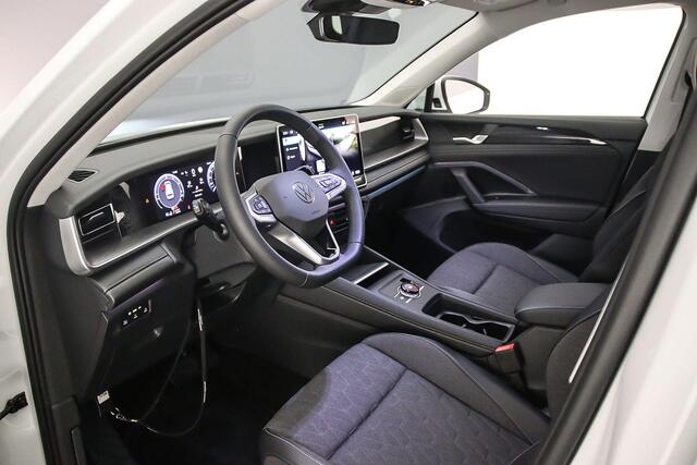 Volkswagen Tayron Life Edition 1.5 TSI eHybrid 204pk DSG Automaat Trekhaak, Achteruitrijcamera, Adaptive cruise control, Elektrische achterklep, Stoelverwarming, LED verlichting, Parkeersensoren