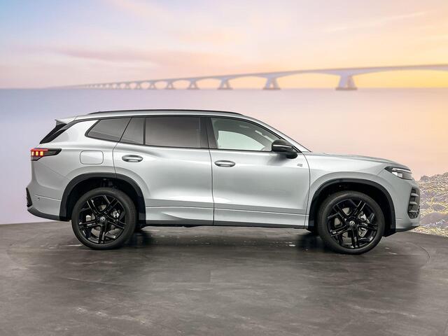 Volkswagen Tayron R-Line-Edition 1.5 eHybrid 200 kW / 272 pk SUV 6 v