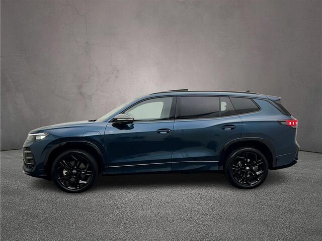 Volkswagen Tayron R-Line Edition 1.5 TSI eHybrid 204pk DSG Automaat Trekhaak, Black Style, Panoramadak, Adaptive cruise control, 360 camera, Achteruitrijcamera