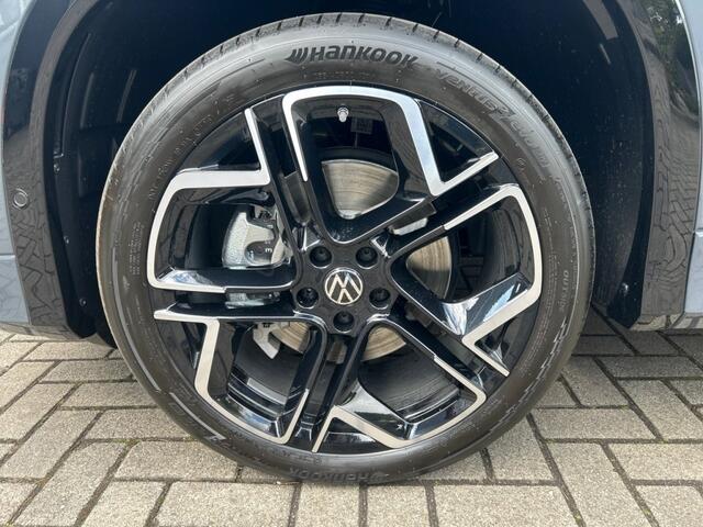 Volkswagen Tayron 1.5 E-HYBRID R-LINE 272PK PANO-DAK/CAMERA/TREKHAAK/MEMORY/LEDER/HenK