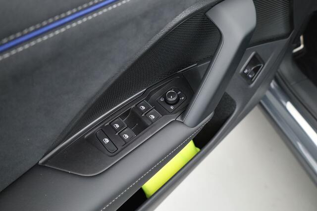 Volkswagen Tayron 1.5 eHybrid R-Line 272pk | Pano | Massage | Adapt. Cruise | Apple CarPlay | Stoel- Stuurverw. | 20''