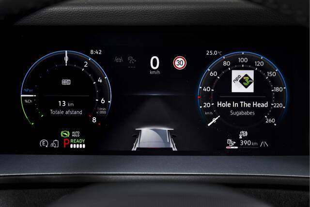 Volkswagen Tayron 1.5 eHybrid 272 PK R-Line Edition - Automaat | Black Style Pakket | S/K-Panodak | Elek. Trekhaak | Dig. Cockpit | Adapt. Cruise | Stoel-+Stuurverw. | PDC | 360 Camera | NAV+App. Connect | ECC | Elek. Klep | DAB | LM 20" | 0192