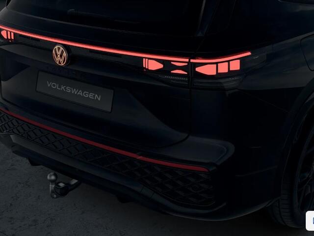 Volkswagen Tayron 1.5 eHybrid 272 Pk Automaat R-Line Edition | Black Style | Panoramadak | Trekhaak | 20 Inch | Full LED | Nieuw!!