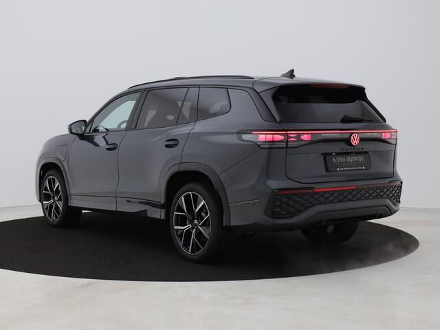 Volkswagen Tayron NEW 1.5 eHybrid R-Line Edition | PANO | CAMERA | ADAPTIVE | IQ LIGHT | KEYLESS | STOEL- EN STUURVERW. | STOELMASSAGE