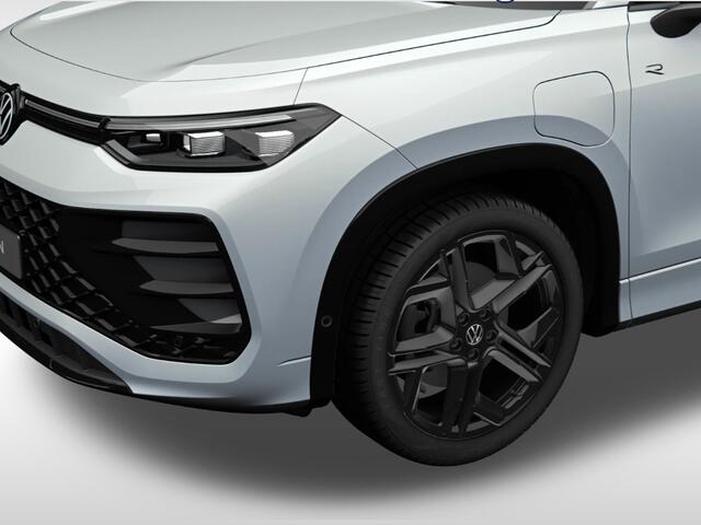 Volkswagen Tayron R-Line-Edition 1.5 eHybrid 272 pk 6 versn. DSG · Design pakket 'black style' · Trekhaak incl. aanhangermanoeuvreerhulp 'trailer assist' ·