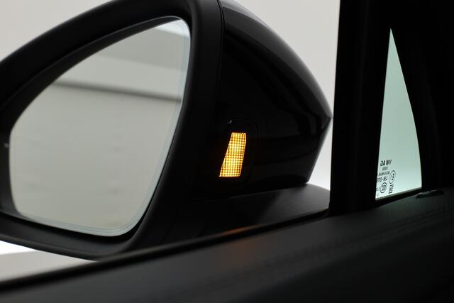 Volkswagen Tayron 1.5 eHybrid R-Line 272pk | Pano | HUD | Harman Kardon | Massage | Keyless | IQ Light | Stoel- Stuurverw.