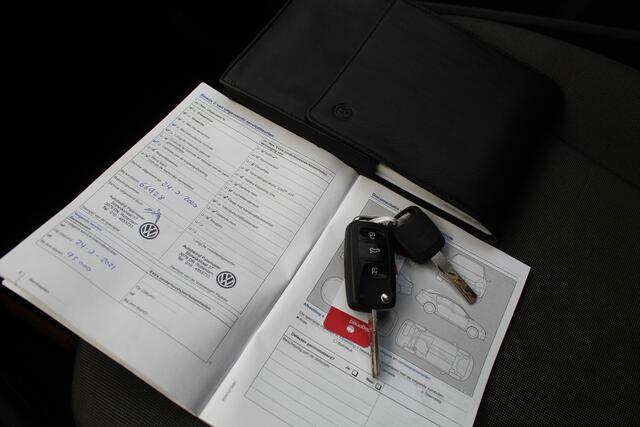 Volkswagen UP! 1.0 move up! BlueMotion Airco/Ramen Elektrisch/ 5-Deurs/Dealer Onderhouden/Origineel NL