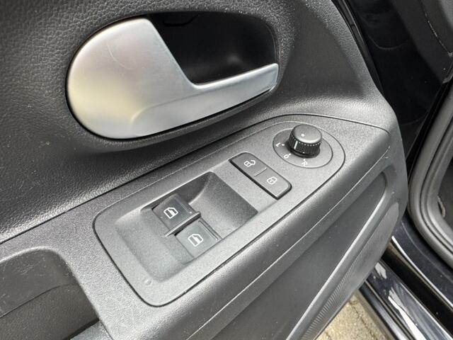 Volkswagen UP! 1.0 MOVE UP! 5-drs,1e Eig,Airco,Navi,LMV,Elekt Pakket,DAB,Dealer