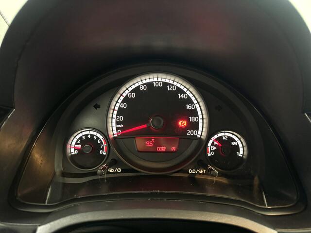 Volkswagen UP! 1.0 Cross Up! BMT / Navi / Airco / PDC