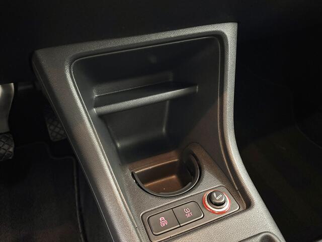 Volkswagen UP! 1.0 Cross Up! BMT / Navi / Airco / PDC