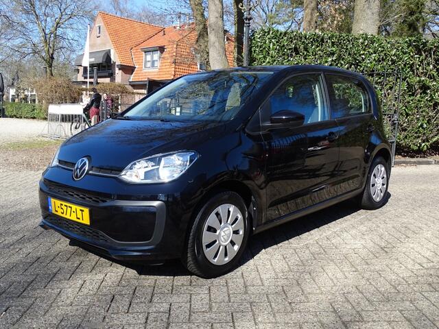 Volkswagen UP! 1.0 BMT up! DAB / LANE ASS AUR CAMERA PDC 1e eig