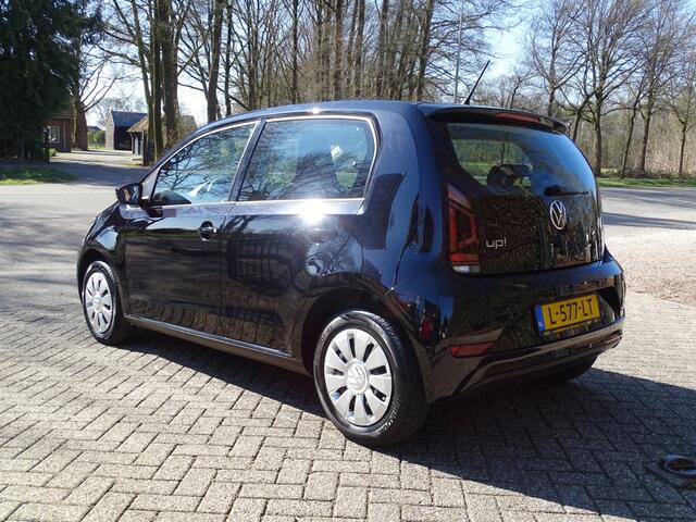 Volkswagen UP! 1.0 BMT up! DAB / LANE ASS AUR CAMERA PDC 1e eig
