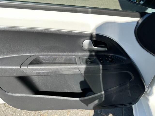 Volkswagen UP! 1.0 BMT HIGH UP!