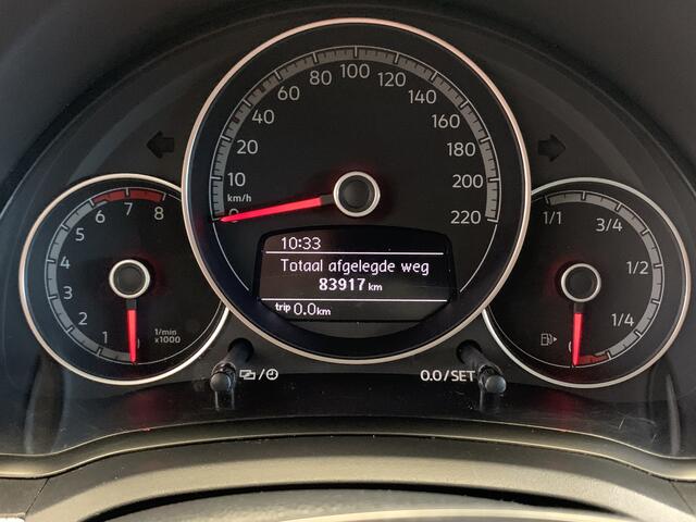 Volkswagen UP! 1.0 BMT high up! AIRCO-LMV-PDC-CRUISE CONTROL-STOELVERWARMING