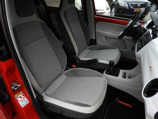 Volkswagen UP! 1.0 BMT UP! BEATS