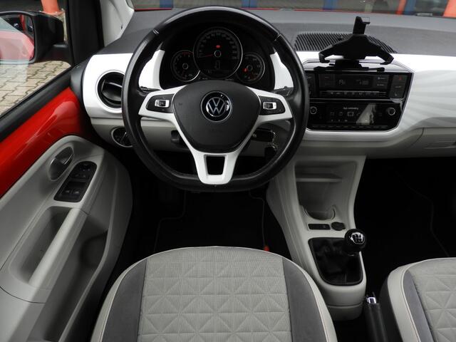 Volkswagen UP! 1.0 BMT UP! BEATS