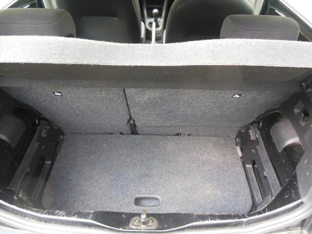 Volkswagen UP! 1.0 BMT move up! Staat in De Krim